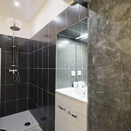 Carlota - Renove Au Coeur De La Vieille - By Tgb